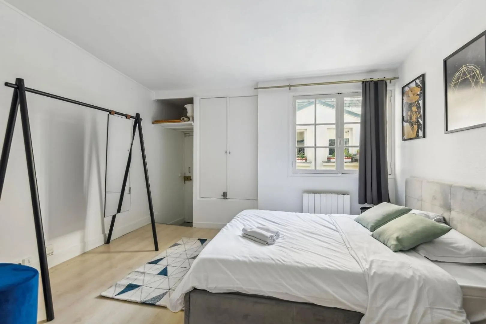 Bnbnook - Cozy Studio - Walk To Notre-Dame & Seine Paris France
